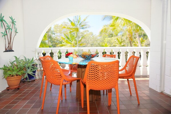 Outdoor dining