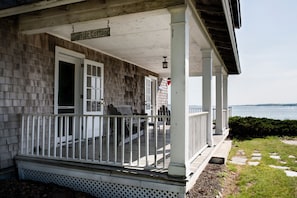 Bayside Cottage — covered porch