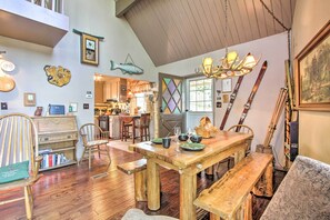 Dining Room | Main Floor | Dishware/Flatware Provided