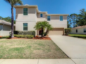 8br/5ba 3648sqft pool villa