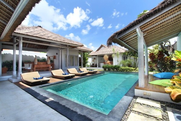 10min walk Oberoi Seminyak Central(#D9 )