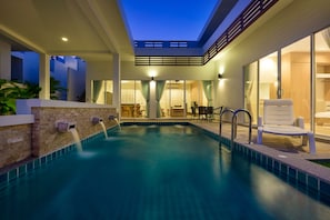 Comfy & Cozy Private Pool Villa (P25)