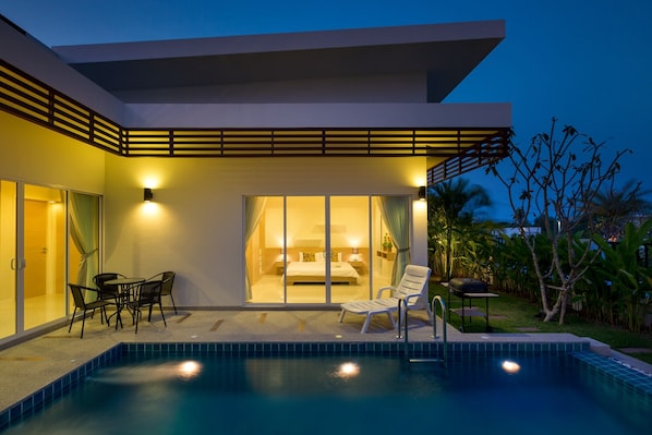 Comfy & Cozy Private Pool Villa (P25)