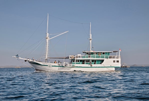 28 Meter Traditional Phinisi Boat