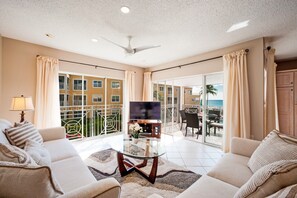 Regal Beach #622 - Living Room