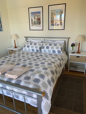 Comfortable and welcoming QS bed