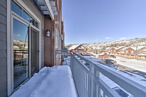 Private Balcony | Scenic Views