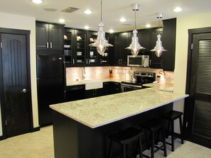 A Villa isn't a Villa without good food! A modern completely equipped kitchen!