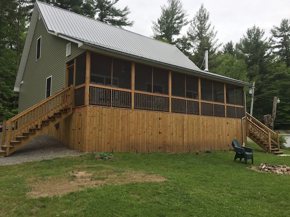 Lake side view of house 