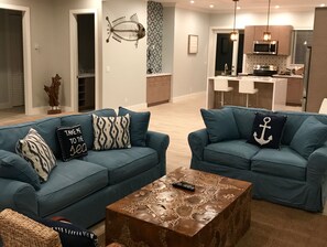 Living Room with Flatscreen and kitchen with flatscreen