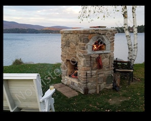 Enjoy Outdoor Fireplace with Pizza Oven at Water's Edge on Picturesque Island Po