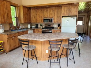 Huge island seats 4