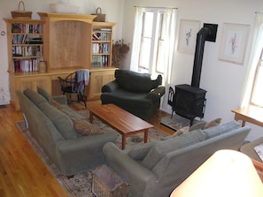 Living Room with gas fireplace