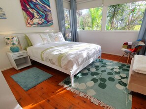 Queen bedroom