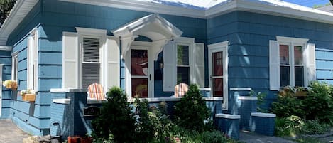 Beach View Cottage 