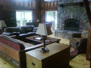Living Area/Fireplace