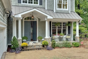 Entrance to Lake House
Meet Aspen 