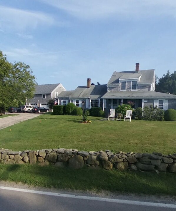 The Main House, front view (listing is for 2 rooms only)
