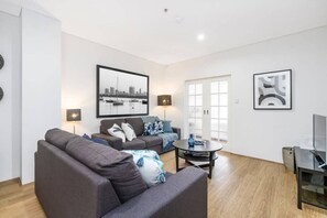 Lounge room (French doors lead to bedroom)