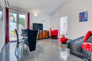 Living Room and Seating Area.