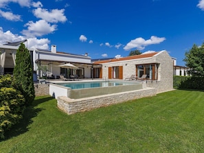 Nuage, Ciel, Bâtiment, Plante, Arbre, Fenêtre, Maison, Lot Terre, Herbe, Zone Résidentielle