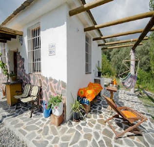 Casa Iris an idyllic house with spectacular mountain views in all directions