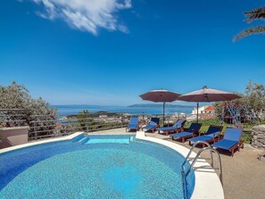 Schwimmbad, Resort, Eigentum, Urlaub, Himmel, Grundeigentum, Freizeit, Azurblau, Ferienort, Gebäude