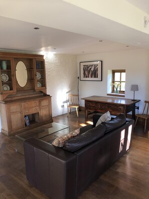 Full size sofa bed for extra guests - bedding on request