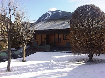 Central Morzine Chalet de esquí de 3 habitaciones para 9 personas, autoservicio, ubicación tranquila 