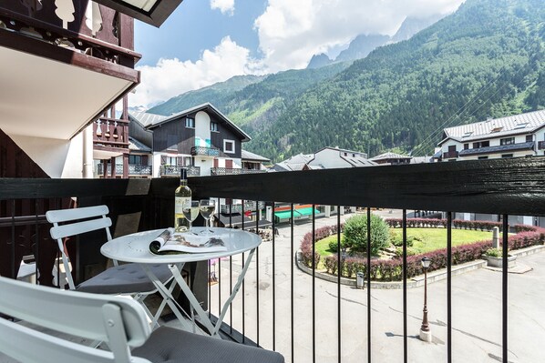 Fantastic Balcony For Relaxing