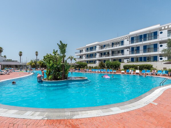 Marian Club Hotel Pool