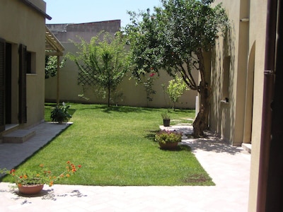 Elengant, quiet, comfortable house with garden, typical of south Sardinia