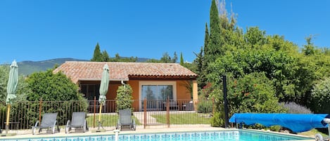 La Restanque au pied du Mont Ventoux - Piscine privée et chauffée