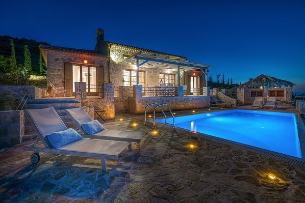 Harmonia Villa - Private Infinity Pool