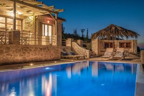 Harmonia Villa - Private Infinity Pool