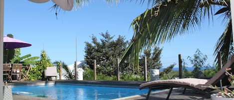 Terrasse & Piscine avec vue mer