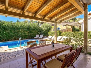Eigentum, Grundeigentum, Gebäude, Haus, Zimmer, Terrasse, Möbel, Villa, Hinterhof, Veranda