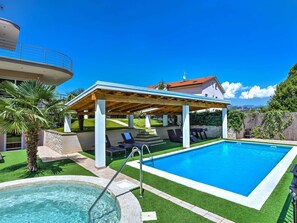 Swimming Pool, Property, Real Estate, House, Building, Resort, Leisure, Estate, Villa, Architecture