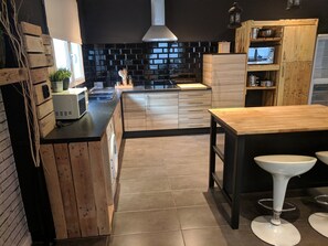 fully equipped open plan kitchen