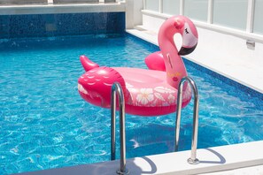 Add some inflatable pool toys