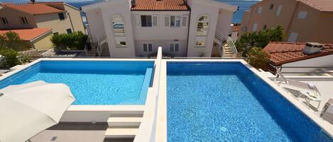 Swimming Pool, Property, Building, House, Real Estate, Villa, Home, Vacation, Apartment, Estate