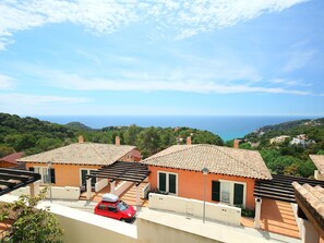 Propriété, Toit, Maison, Bâtiment, Ville, Vacances, Ciel, Immobilier, Architecture, Domicile