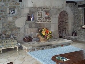 Historic Fireplace Lounge