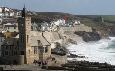 Porthleven clifftop property with spectacular sea views