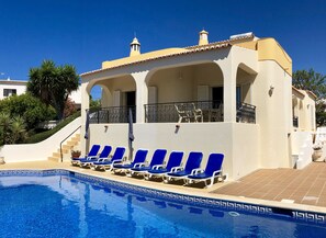 Private, heated pool and loungers for 8 people 