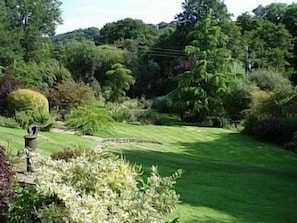 Beckford Cottage garden viewed from Beckford Lodge