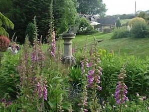 Looking back up the garden to Beckford Lodge