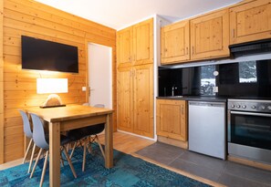 kitchen and dinning area