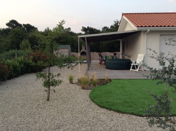 Terrace/outside dining area