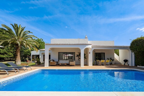 Pool area